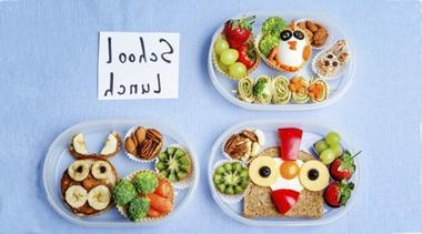 Whimsical lunch arrangements.